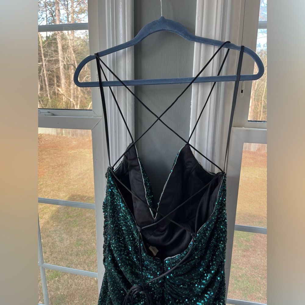 Cinderella Divine CH225 in Emerald Green - Picture 10 of 12